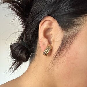 Elegant Gold Wave Earrings